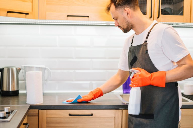 Chegou a hora da limpeza geral na cozinha, e com estes acessórios será muito mais rápida, confortável e até mais fácil