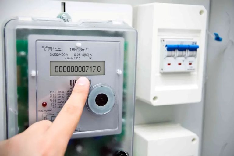 Consome quatro vezes mais energia elétrica do que uma máquina de lavar roupa nova: os portugueses continuam a usar este eletrodoméstico nas suas casas
