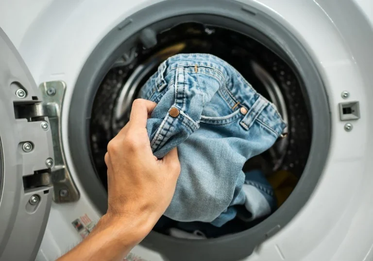 Um truque japonês que prolonga a vida útil da sua máquina de lavar roupa e evita o aparecimento de odores desagradáveis nas roupas