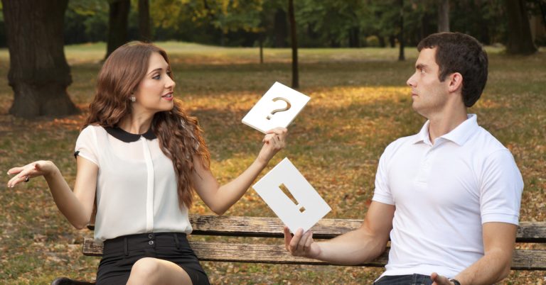 Se esqueces o nome das pessoas pouco depois de as conheceres, segundo a psicologia, tens estas cinco características