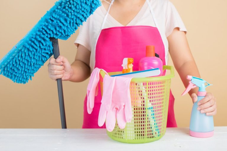 O segredo de limpeza que a minha sogra me ensinou neste outono e que me ajuda a manter a casa em perfeita ordem: «Leva apenas cinco minutos, não custa muito e todas as minhas amigas me perguntam qual é o segredo».