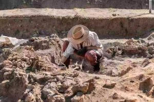 Arqueólogos não acreditam nos seus olhos: encontraram chinelos de praia num mosaico romano com 1600 anos
