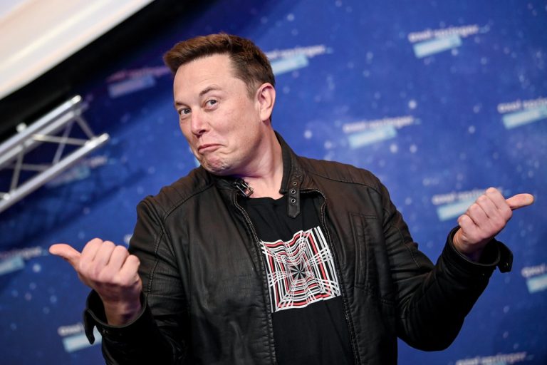 Tesla propõe um bónus sem precedentes para garantir a continuidade de Musk: 1 bilião de dólares por 10 anos