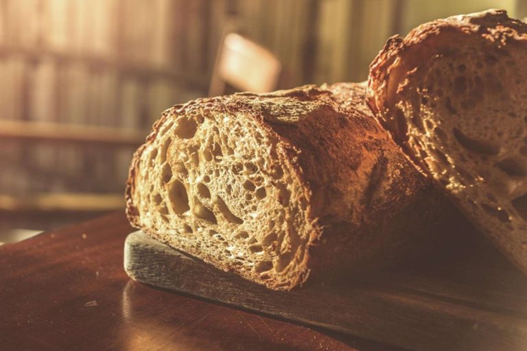 Sem plástico nem panos: o truque mais fácil de um padeiro para manter o pão fresco por mais de dois dias