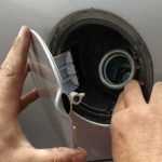 A Guarda Civil explica por que está a vigiar a tampa do depósito e o engate traseiro dos carros