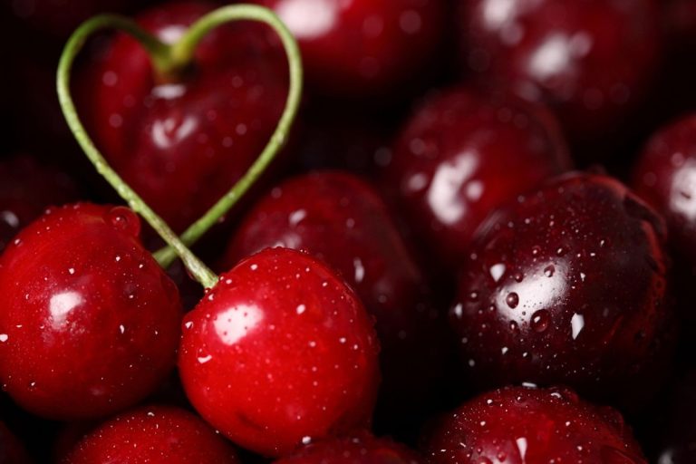 Estas são as frutas que trazem benefícios se consumidas à noite