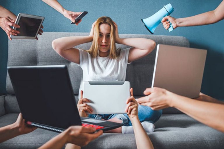 Silêncio digital: o que a psicologia revela sobre aqueles que não publicam posts nas redes sociais e não respondem em grupos do WhatsApp