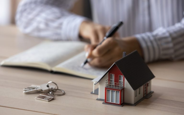 A lei sobre arrendamento de imóveis foi revogada: os inquilinos poderão permanecer no imóvel, mesmo que o proprietário não queira renovar o contrato