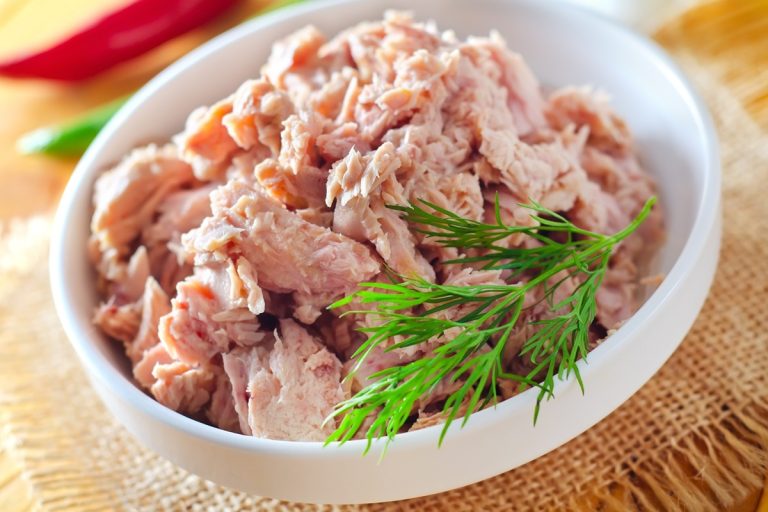 O especialista indica quantas latas de atum por semana um adulto deve comer para exceder a quantidade de mercúrio considerada segura