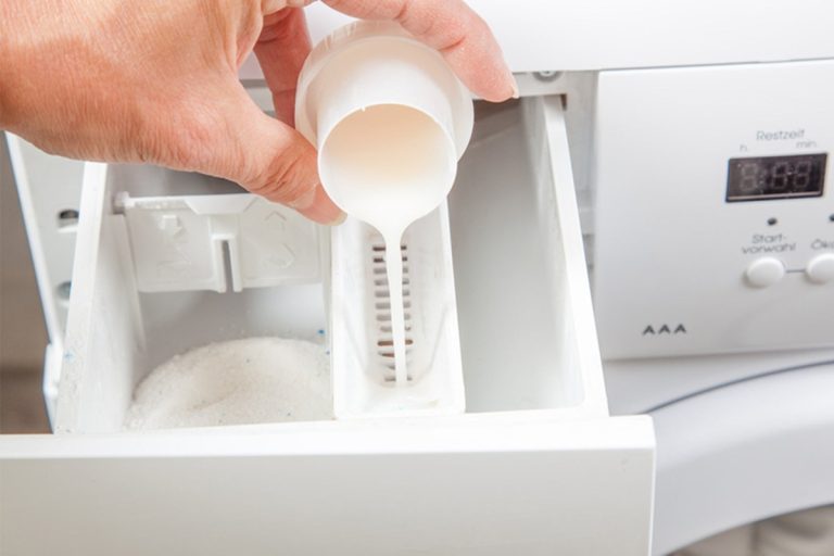 Para que se misturam estes dois ingredientes na máquina de lavar roupa e para que isso é necessário