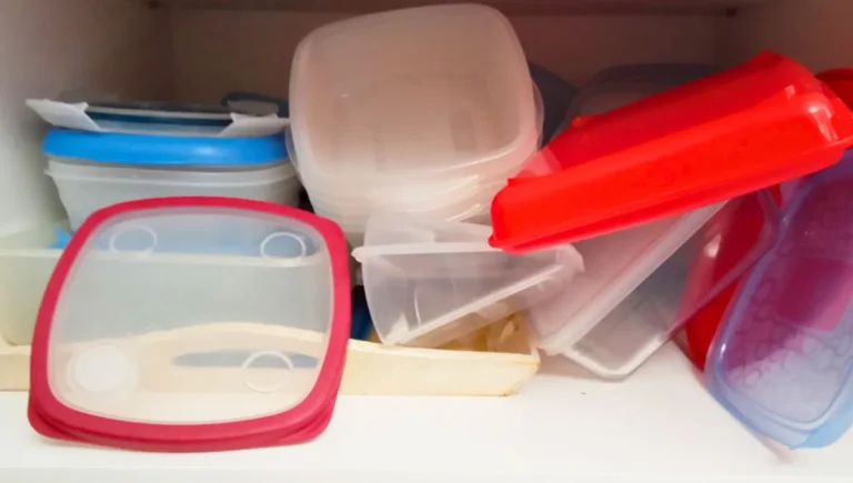 Quem tem tampas sem recipientes tem um tesouro em casa: por que e como reciclá-las